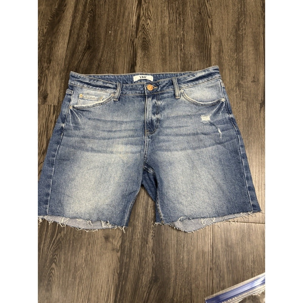YMI Jeans Womens Distressed Raw Hem Denim Shorts Medium Wash Size 11/30